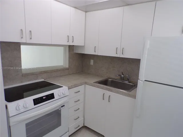 $190,000 | 2920 Point E Drive, Unit N111, Aventura, FL 33160