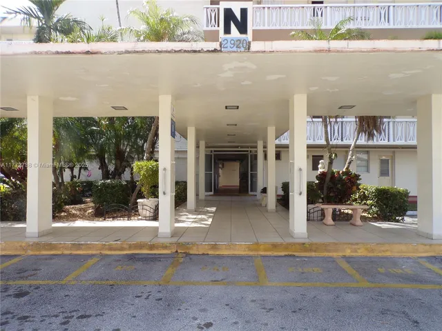 $190,000 | 2920 Point E Drive, Unit N111, Aventura, FL 33160