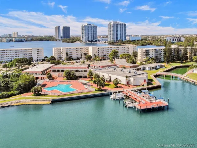 $190,000 | 2920 Point E Drive, Unit N111, Aventura, FL 33160