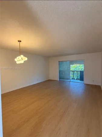 $2,400 | 218 Northeast 12th Avenue, Unit 302, Hallandale Beach, FL 33009