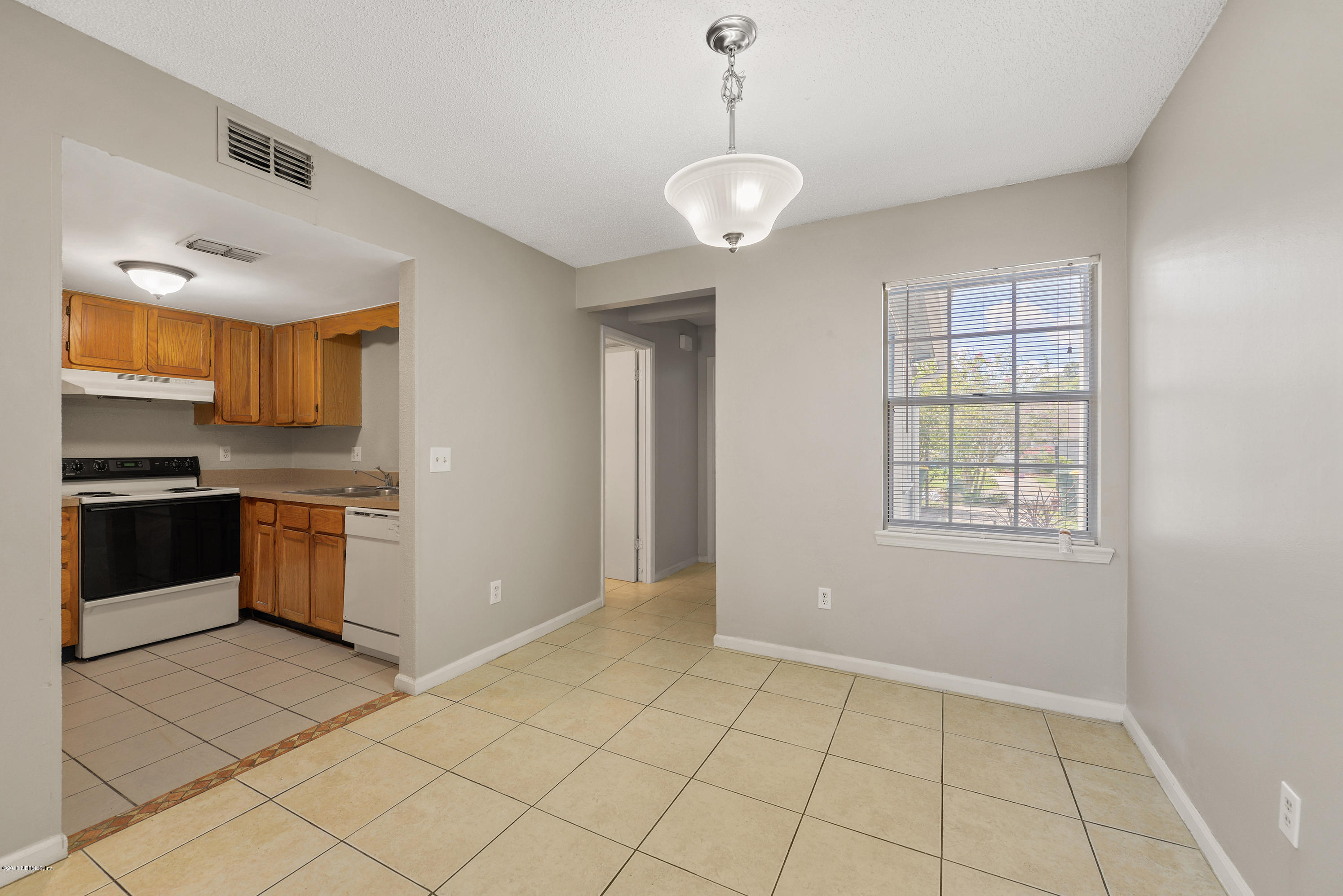 8831 Ivey Road Jacksonville, FL 32216 - Photo 8 of 17 Kitchen