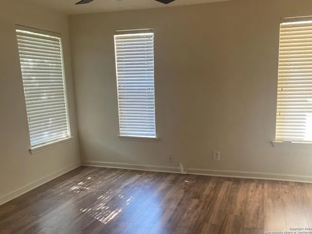 $1,600 | 200 West Person Street, Stockdale, TX 78160