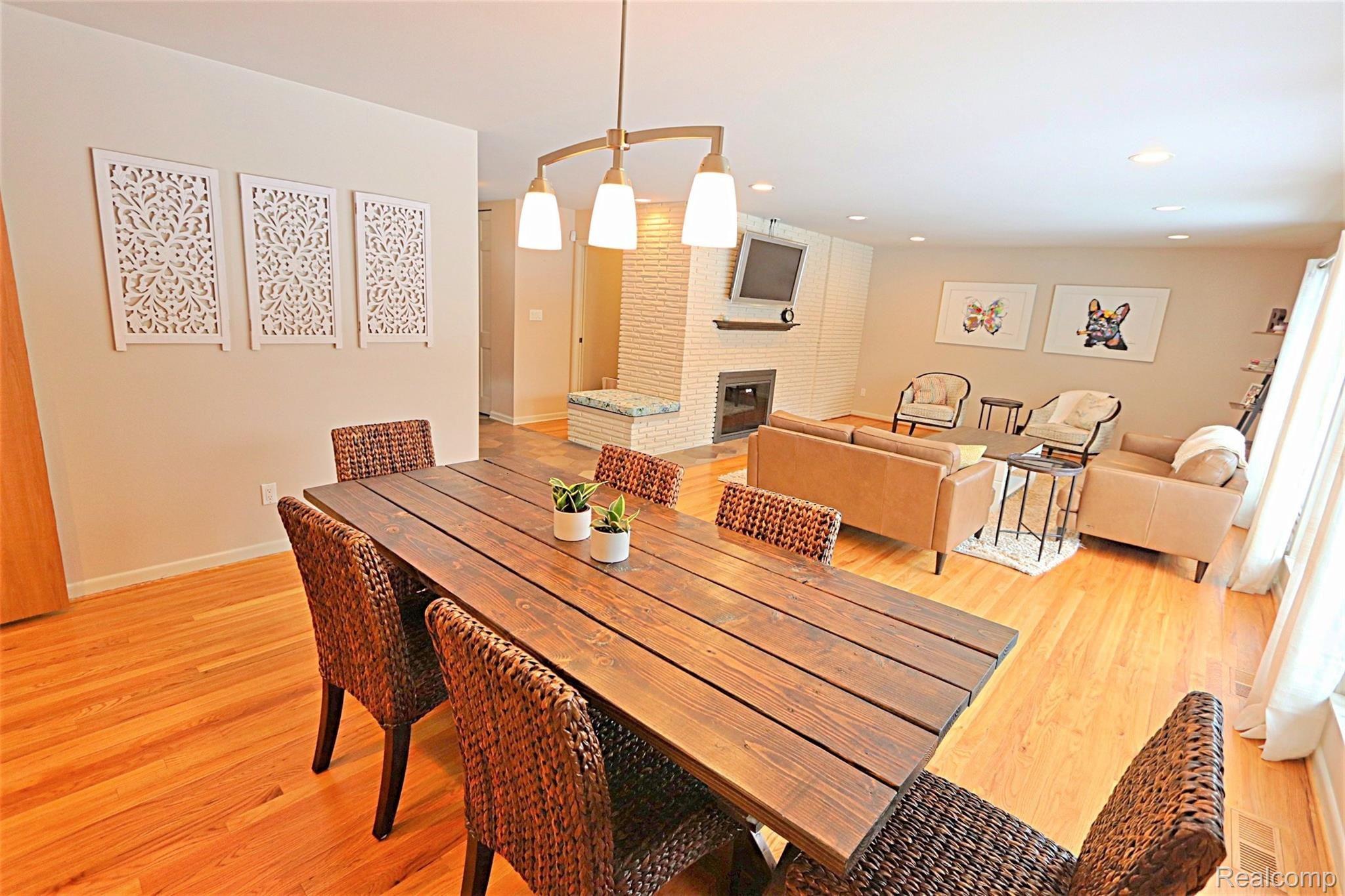 7141 Fairhill Road Bloomfield Hills, MI 48301 - Photo 6 of 47 Formal Dining to Living Room