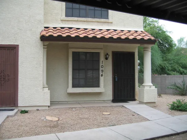 $1,725 | 921 West University Drive, Unit 1094, Mesa, AZ 85201