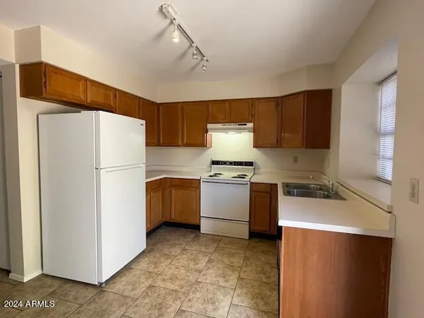 $1,725 | 921 West University Drive, Unit 1094, Mesa, AZ 85201