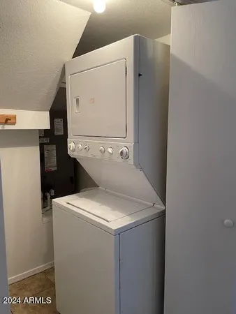 $1,725 | 921 West University Drive, Unit 1094, Mesa, AZ 85201