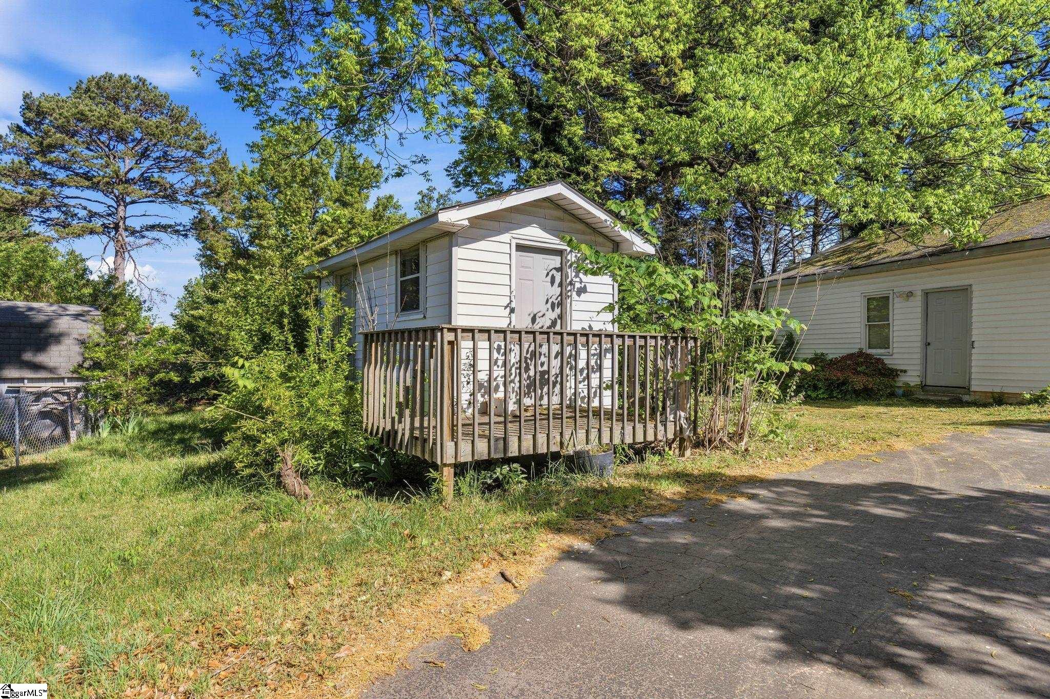 100 Pearson Road Easley, SC 29642 - Photo 6 of 24