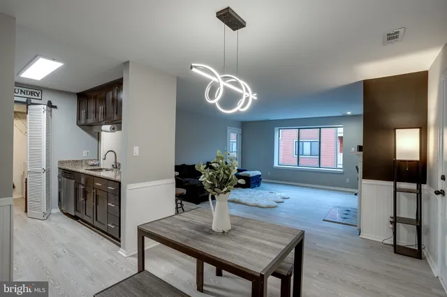 $260,000 | 2711 B Sussex Court, Mount Laurel, NJ 08054