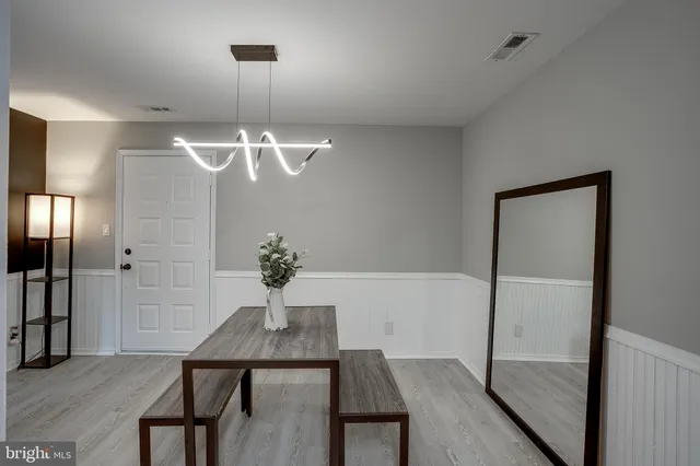 $260,000 | 2711 B Sussex Court, Mount Laurel, NJ 08054