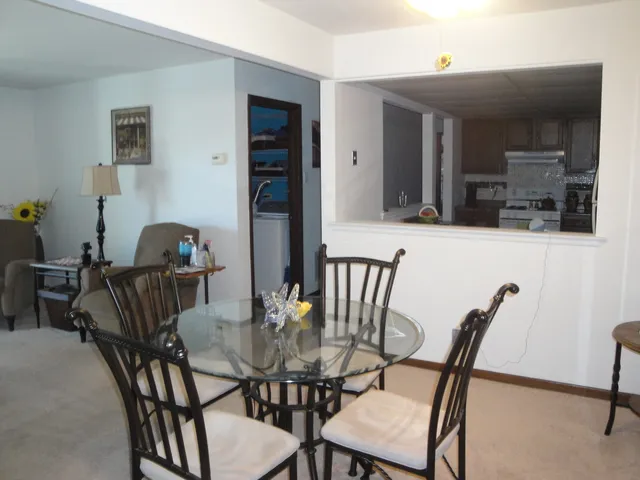 $190,000 | 5008 West 122nd Street, Unit 1A, Alsip, IL 60803