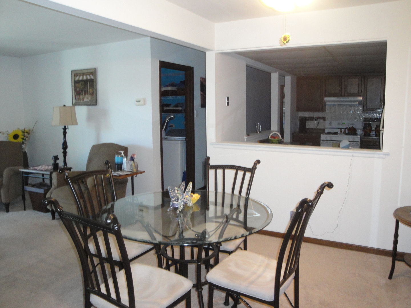 5008 West 122nd Street, Unit 1A Alsip, IL 60803 - Photo 8 of 28 a view of a dining room with furniture