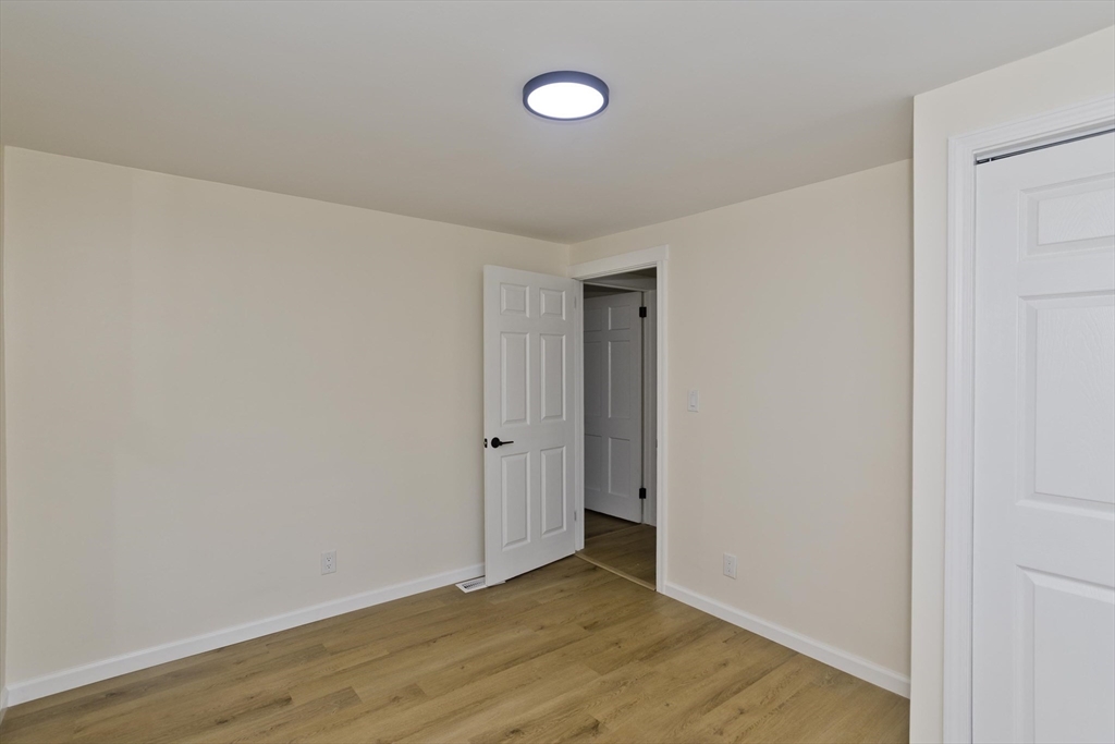 102 San Miguel Street Springfield, MA 01104 - Photo 20 of 37