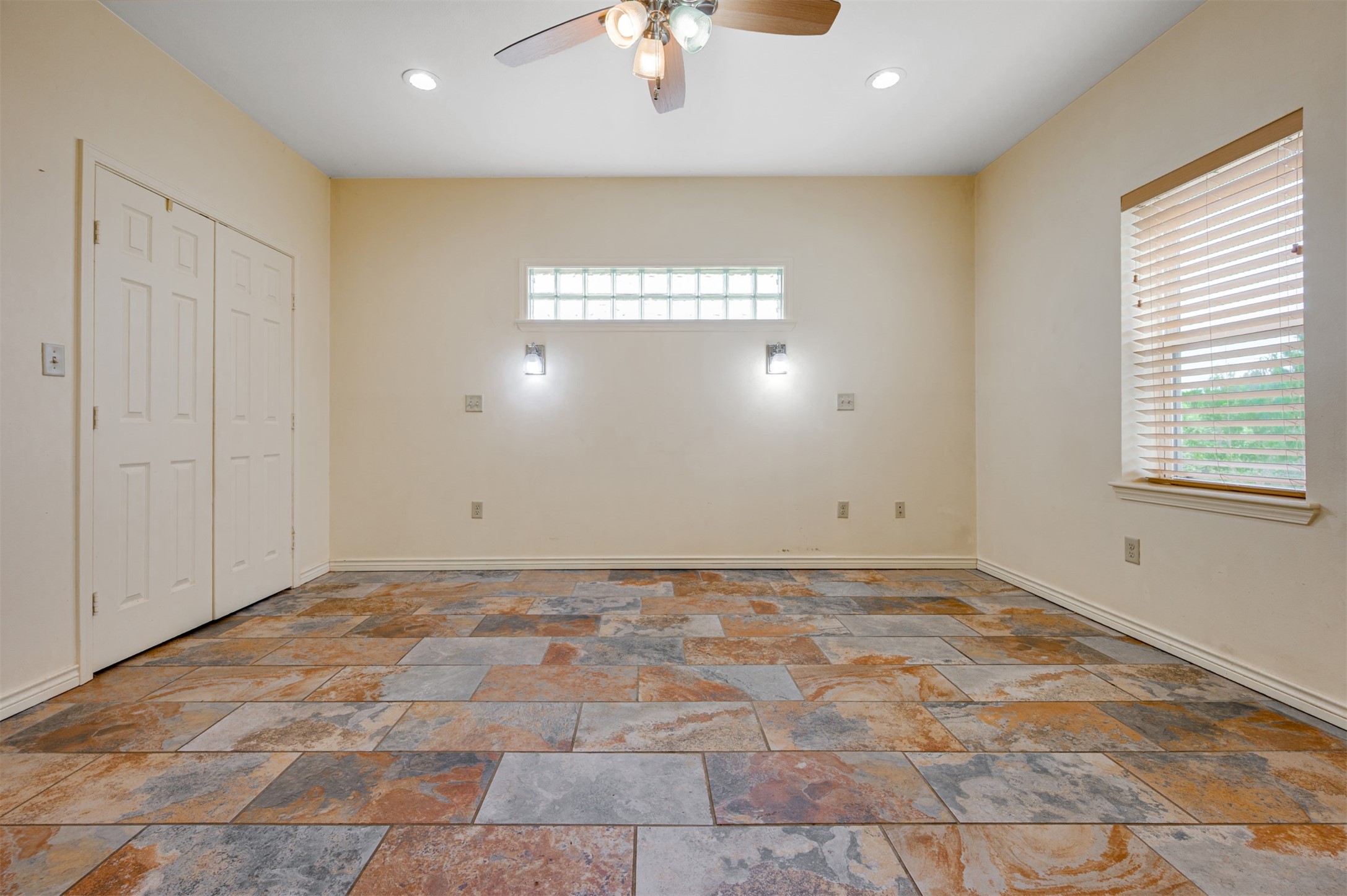 531 County Road 3501 Cuney, TX 75759 - Photo 16 of 35 a view of an empty room and window