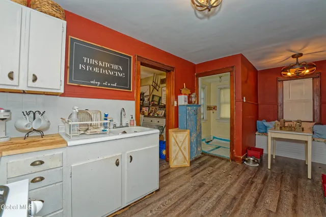 $139,900 | 139 5th Avenue, Gloversville, NY 12078