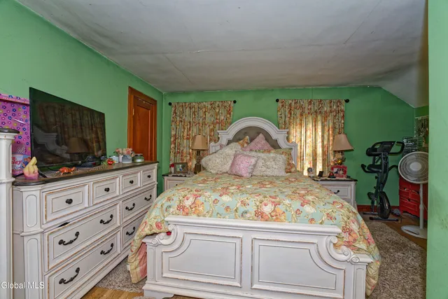 $139,900 | 139 5th Avenue, Gloversville, NY 12078