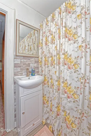 $139,900 | 139 5th Avenue, Gloversville, NY 12078