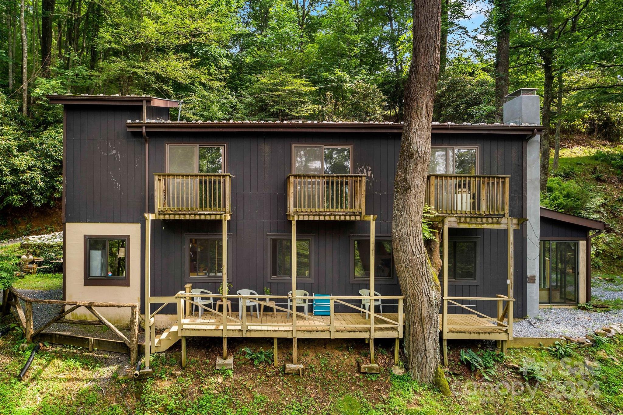 88 Grace Ruth Road Spruce Pine, NC 28777 - Photo 7 of 36 Gallery Image 7