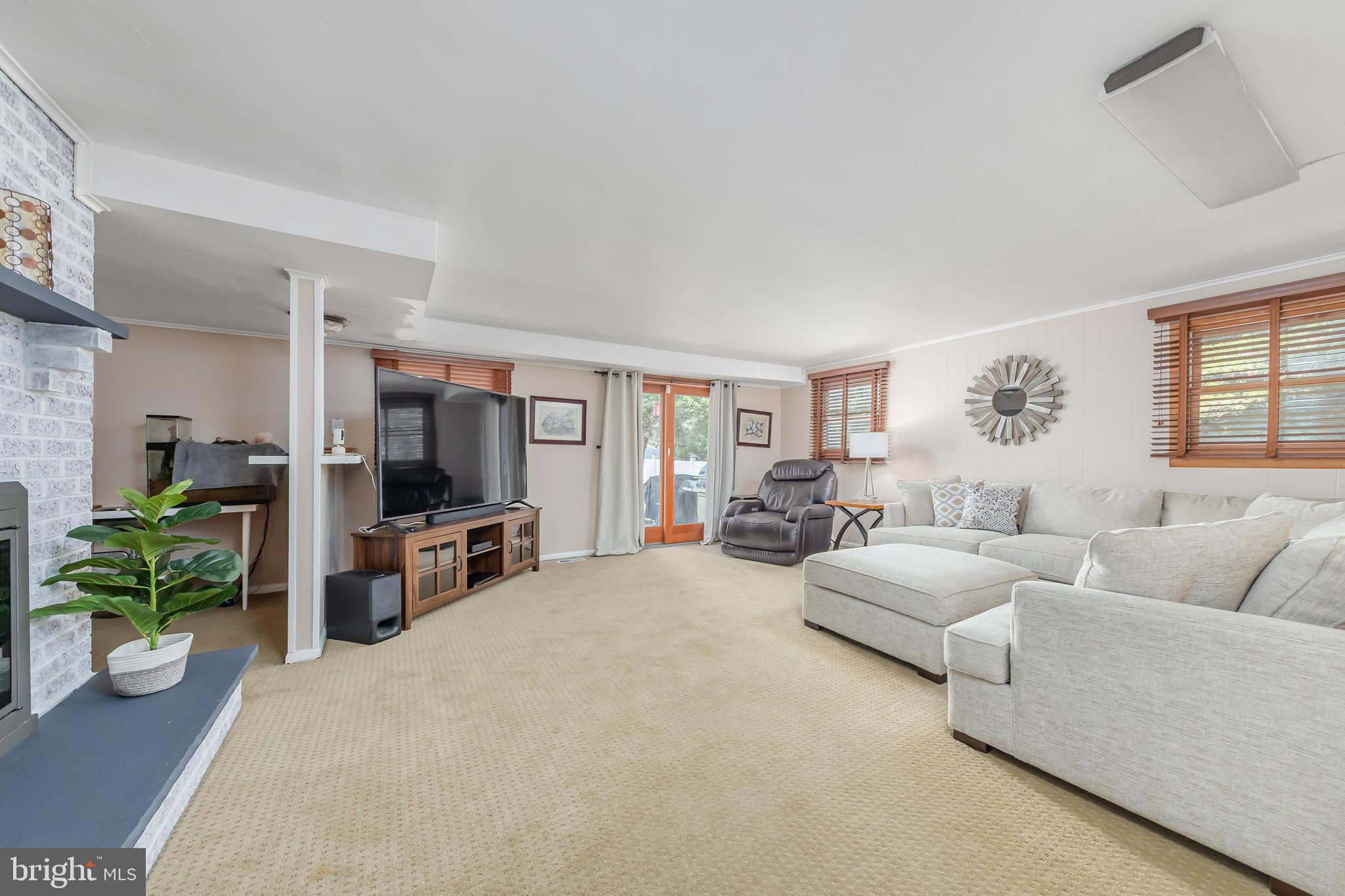 15 Clemson Road Cherry Hill, NJ 08034 - Photo 13 of 31 Family Room