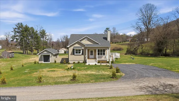 $547,000 | 11 Scenic Lane, Flint Hill, VA 22627
