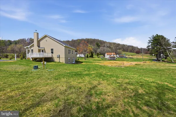 $547,000 | 11 Scenic Lane, Flint Hill, VA 22627
