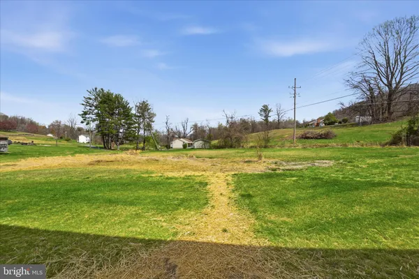 $547,000 | 11 Scenic Lane, Flint Hill, VA 22627