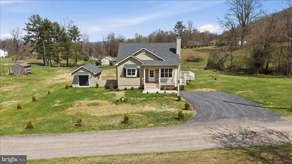 $547,000 | 11 Scenic Lane, Flint Hill, VA 22627