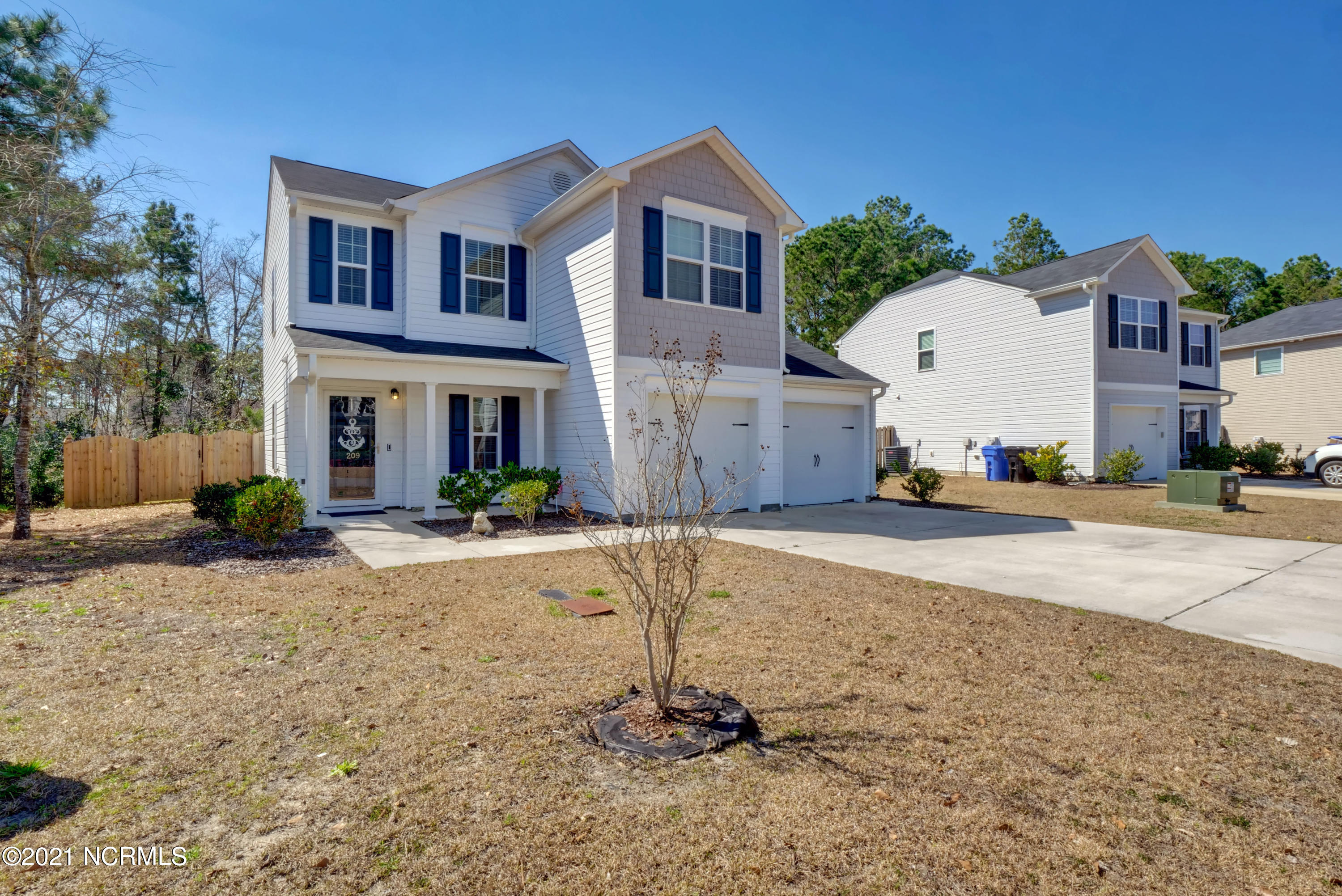 209 Chalet Road Holly Ridge, NC 28445 - Photo 2 of 29 P4599797_798_799_800_801_802_803