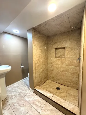 $2,400 | 3133 21st Place, North Chicago, IL 60064