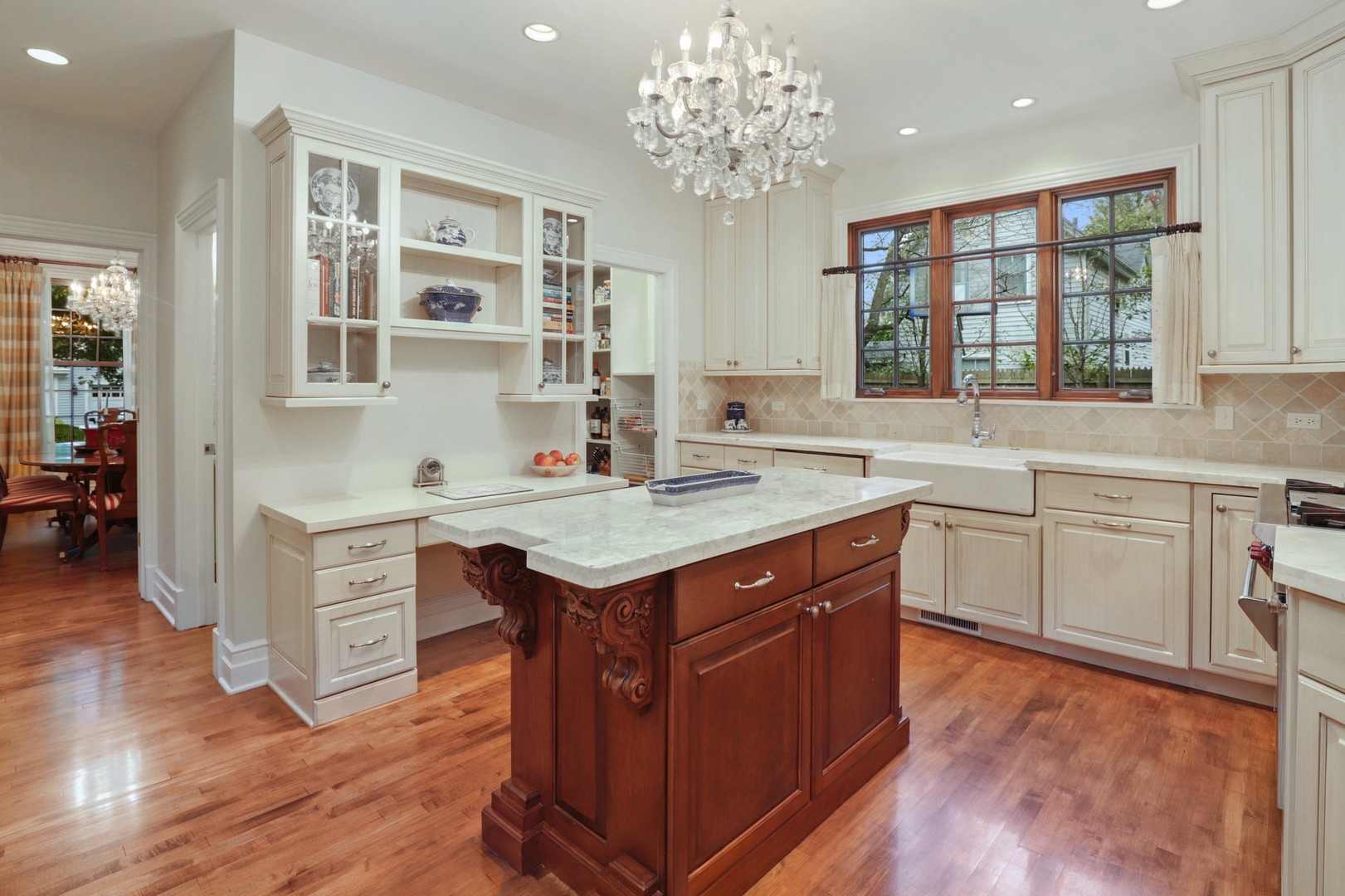 979 Maplewood Road Lake Forest, IL 60045 - Photo 2 of 25