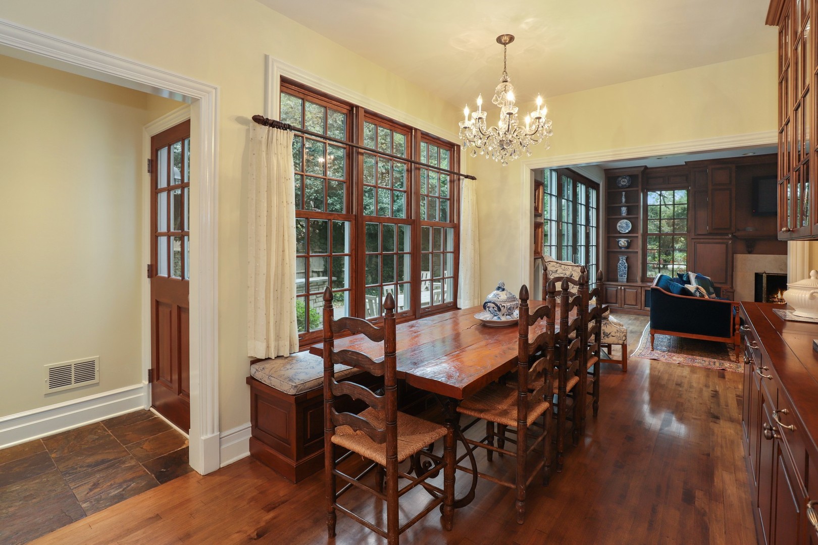 979 Maplewood Road Lake Forest, IL 60045 - Photo 4 of 25