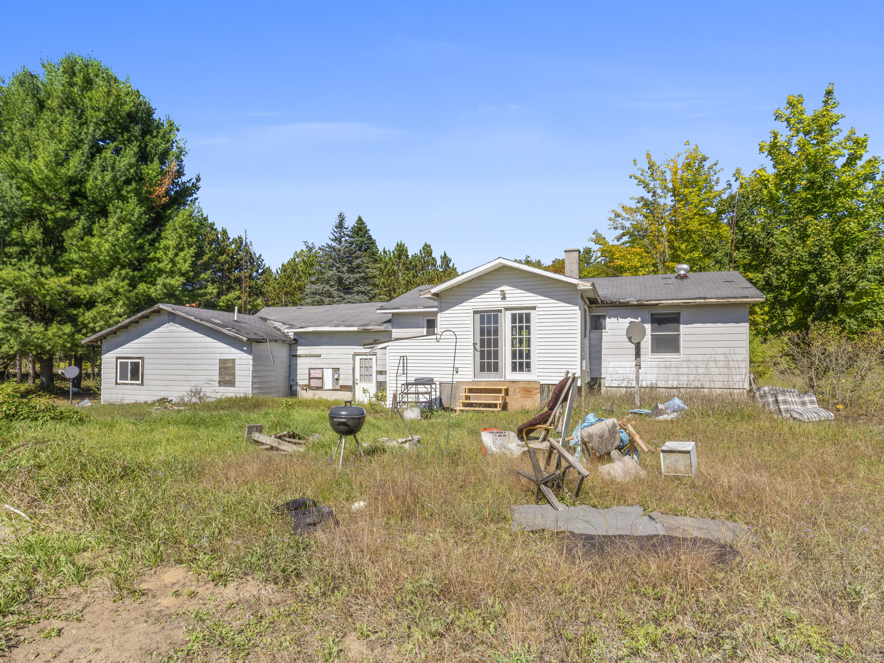 15451 Stanley Road Beulah, MI 49617 - Photo 5 of 32 0S5A9458