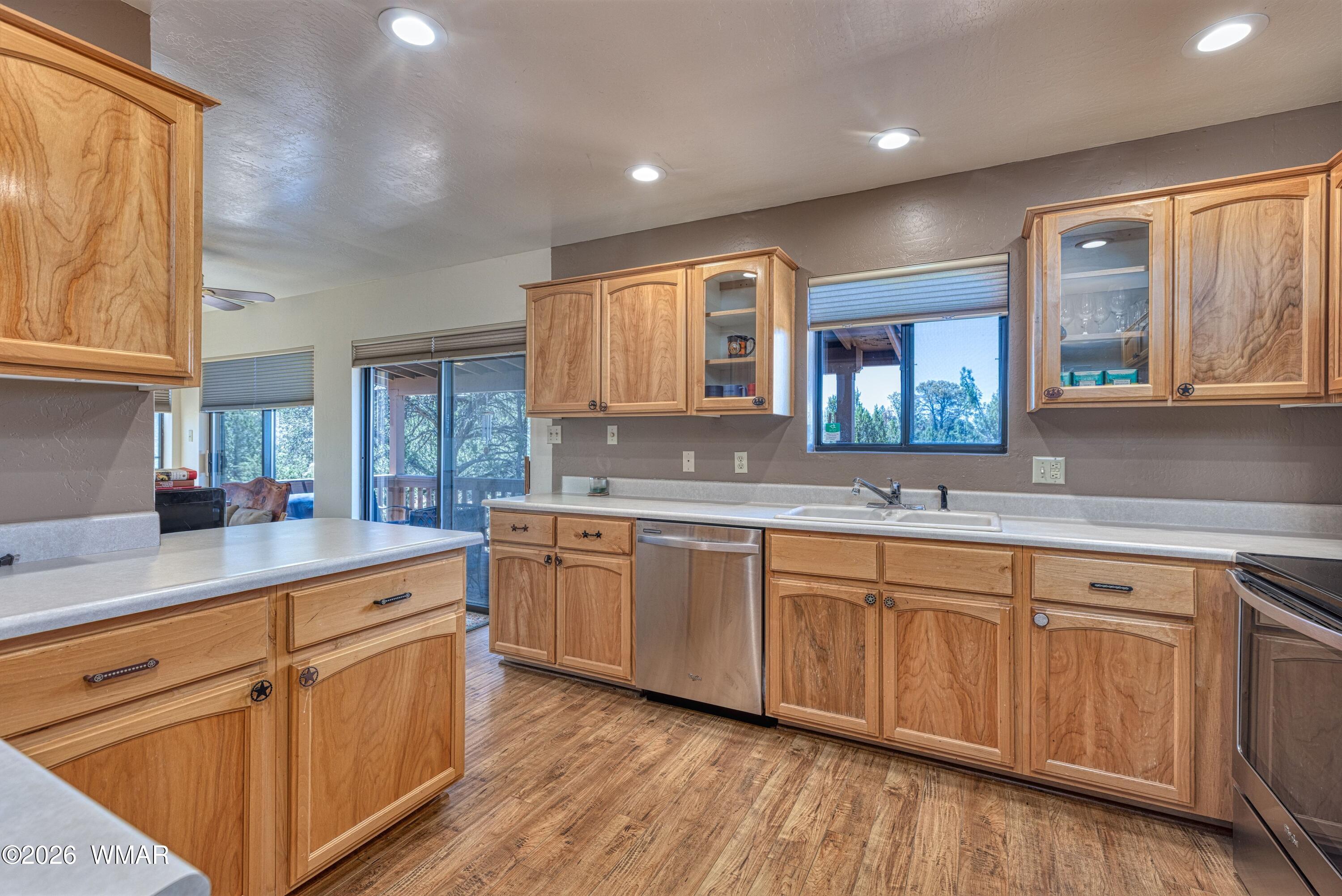2287 Thunderbird Way Overgaard, AZ 85933 - Photo 3 of 27