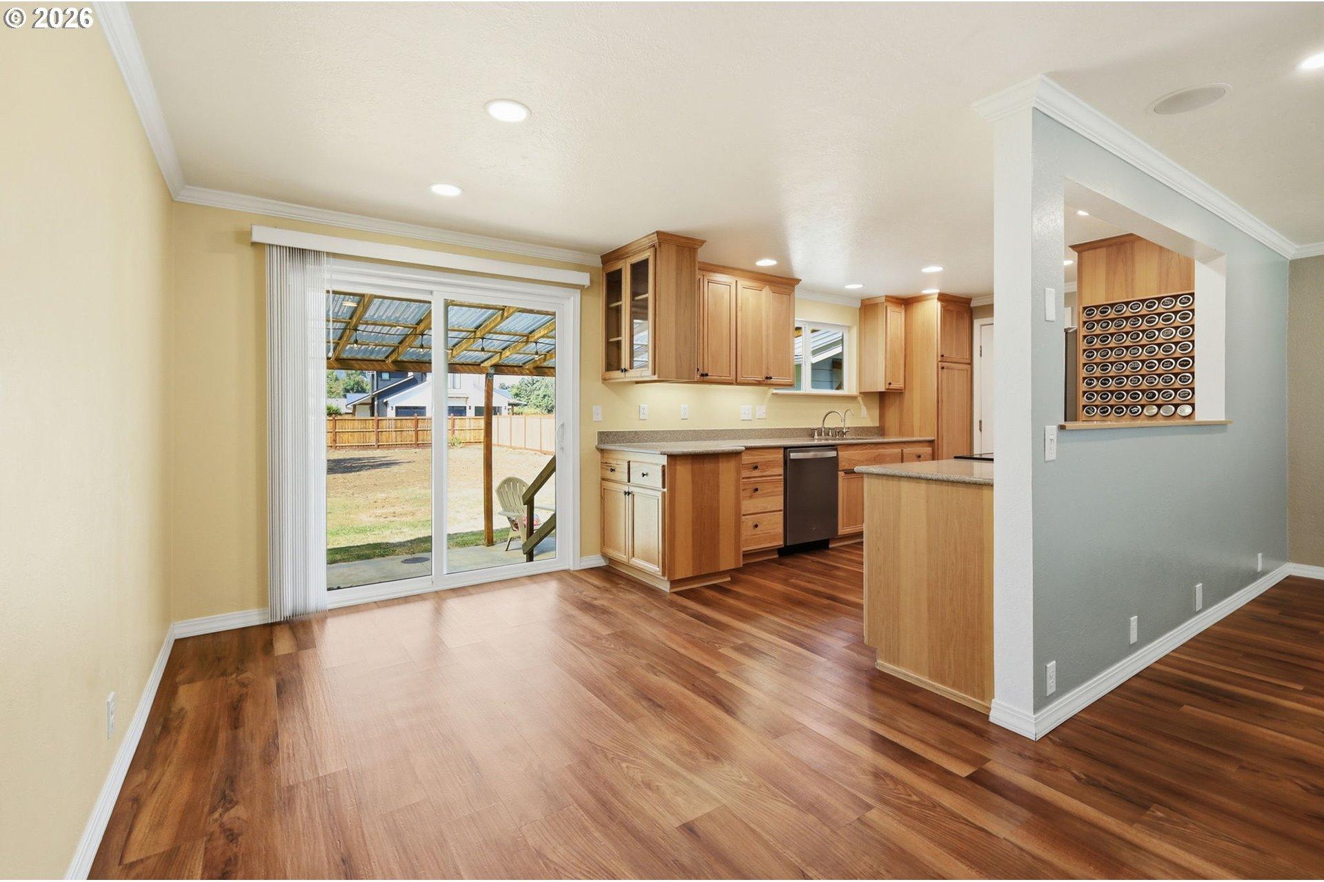 3930 Hayden Bridge Road Springfield, OR 97477 - Photo 9 of 44 Gallery Image 9