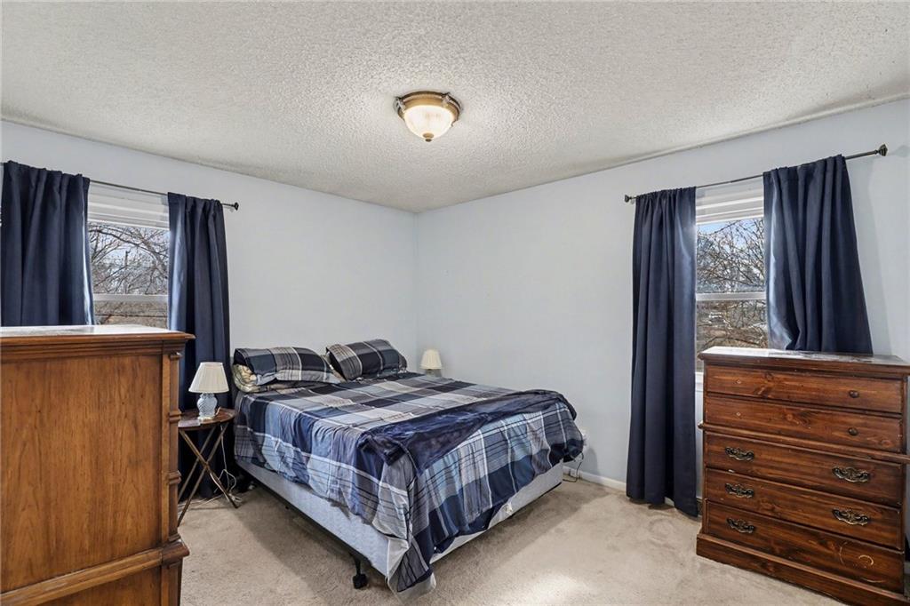 4745 Slater Street Merriam, KS 66203 - Photo 12 of 32