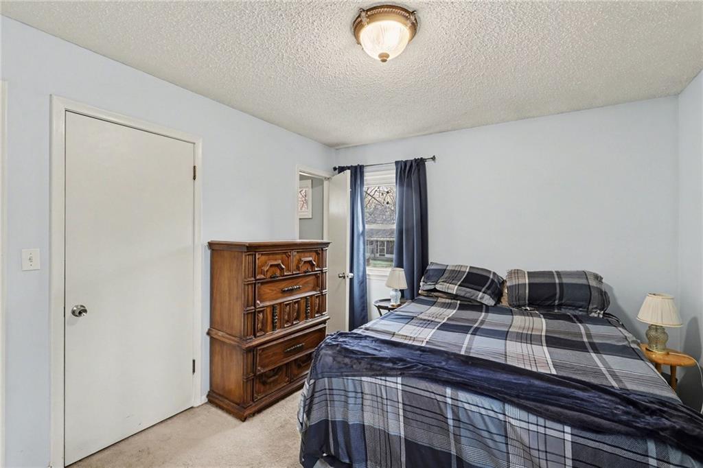 4745 Slater Street Merriam, KS 66203 - Photo 13 of 32