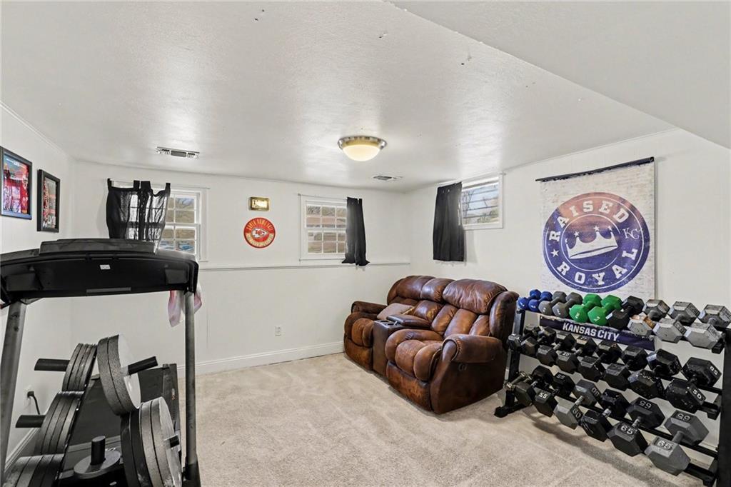 4745 Slater Street Merriam, KS 66203 - Photo 19 of 32