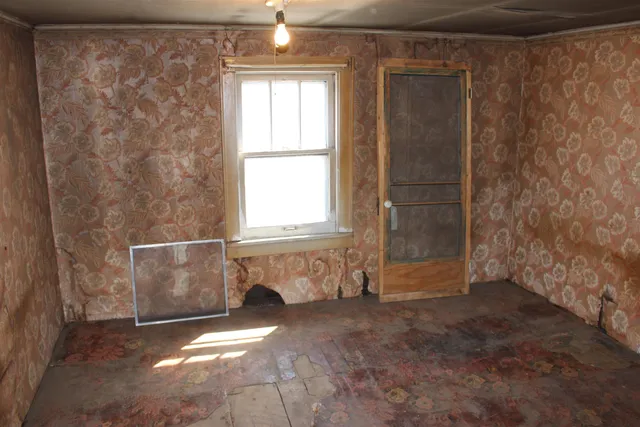 $135,000 | 109 Evergreen Drive, Bennington, VT 05201