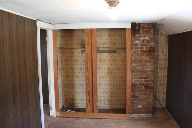 $135,000 | 109 Evergreen Drive, Bennington, VT 05201