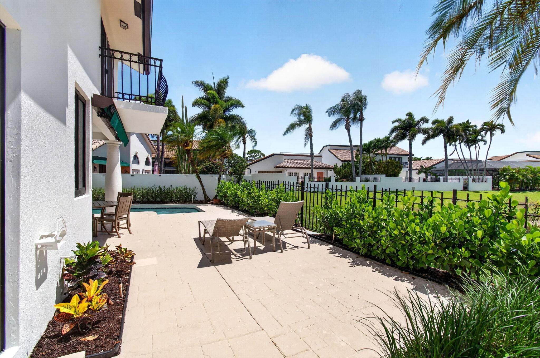 6427 Via Rosa Boca Raton, FL 33433 - Photo 77 of 98 OudoorsRelaxing Area by the Pool