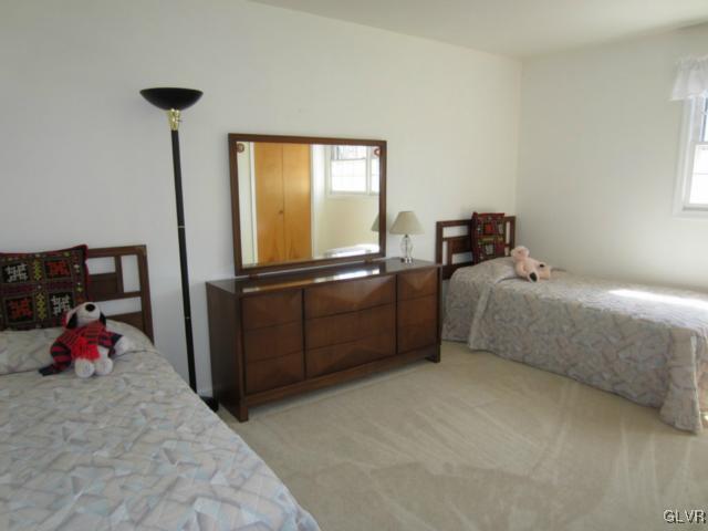 2024 Hilltop Road Bethlehem, PA 18015 - Photo 24 of 25 Gallery Image 24