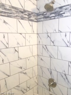1210 Mayfield Ridge Road Cleveland, OH 44124 - Photo 8 of 17