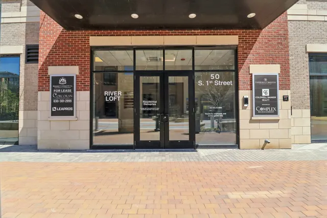 $2,500,000 | 50 South 1st Street, Unit 5D, St. Charles, IL 60174