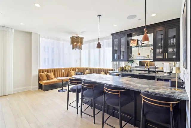 $2,500,000 | 50 South 1st Street, Unit 5D, St. Charles, IL 60174