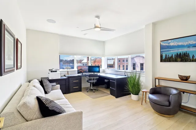 $2,500,000 | 50 South 1st Street, Unit 5D, St. Charles, IL 60174