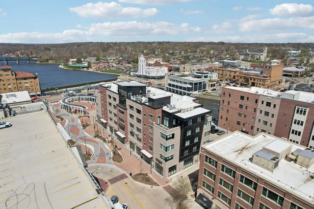 $2,500,000 | 50 South 1st Street, Unit 5D, St. Charles, IL 60174