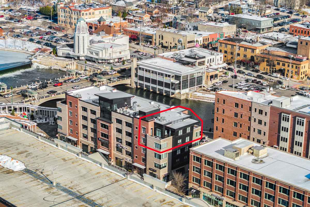 50 South 1st Street, Unit 5D St. Charles, IL 60174 - Photo 5 of 52 a city view with tall buildings