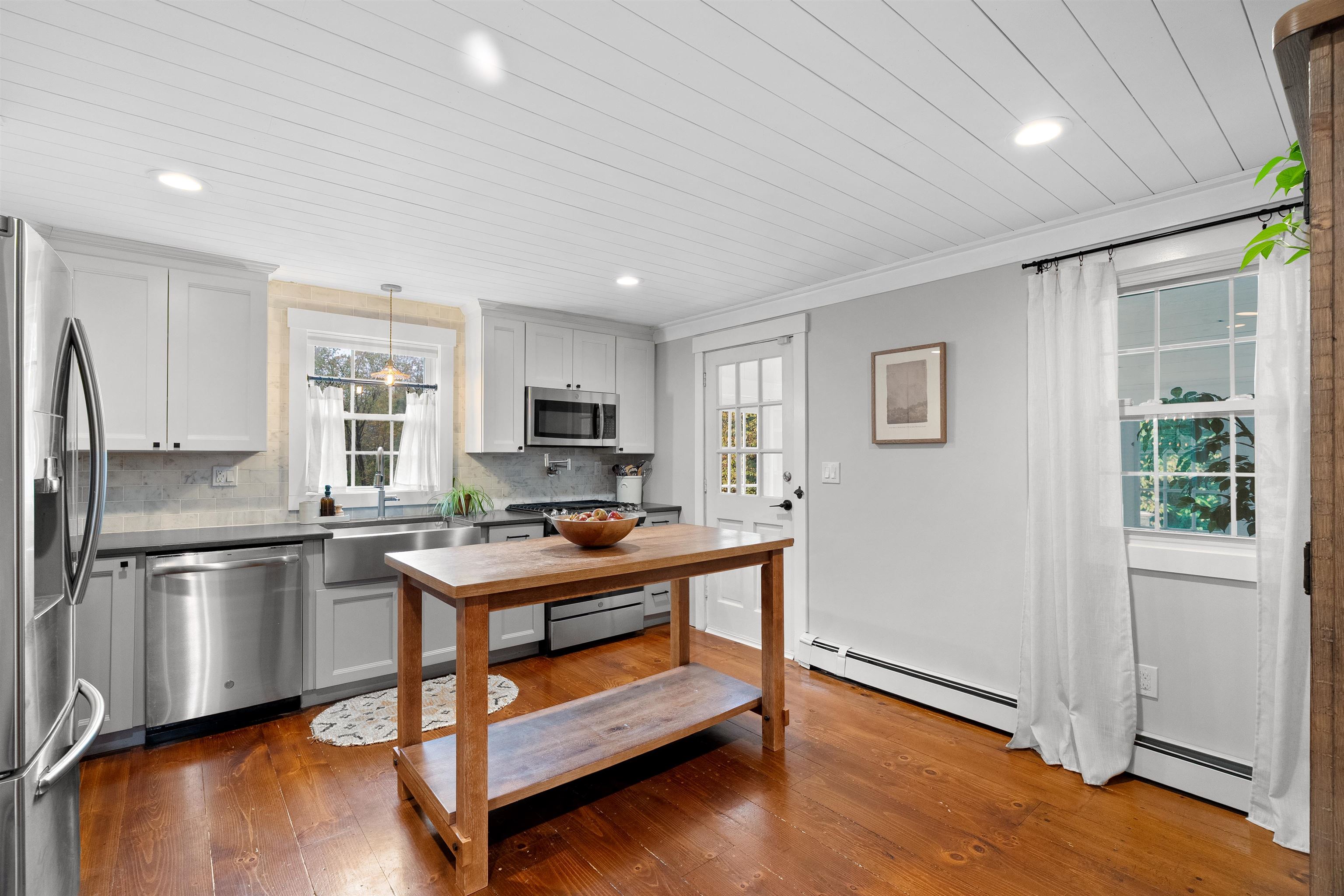 11 Nevins Road Hollis, NH 03049 - Photo 5 of 44