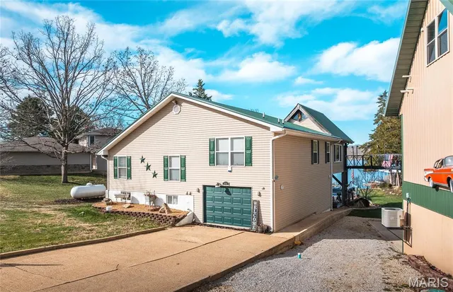 $625,000 | 919 Lakeshore Drive, Cuba, MO 65453