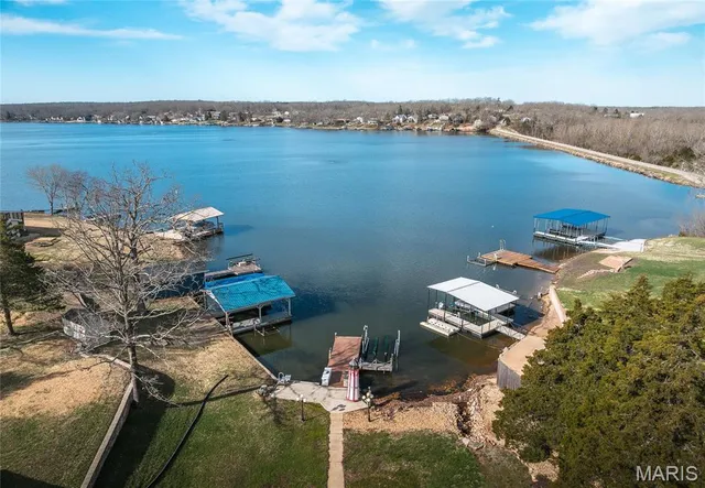 $625,000 | 919 Lakeshore Drive, Cuba, MO 65453