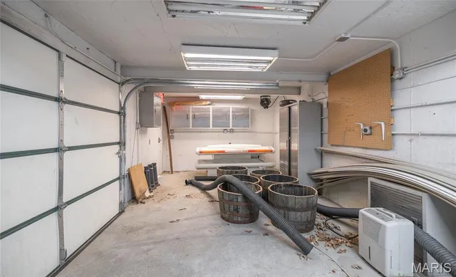 $625,000 | 919 Lakeshore Drive, Cuba, MO 65453